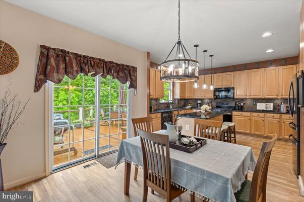 Dining room, Interior, Kitchen, Pendant Lights, Recessed Lighting, Wood Texture Flooring