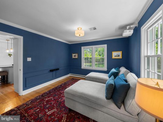 Interior, Pendant Lights, Wood Texture Flooring
