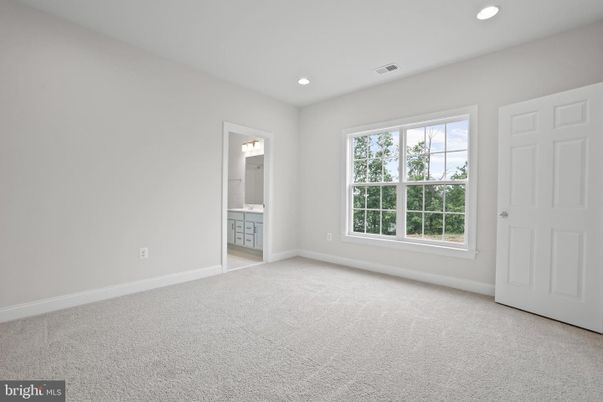 Bathroom, Empty room, Interior, Recessed Lighting