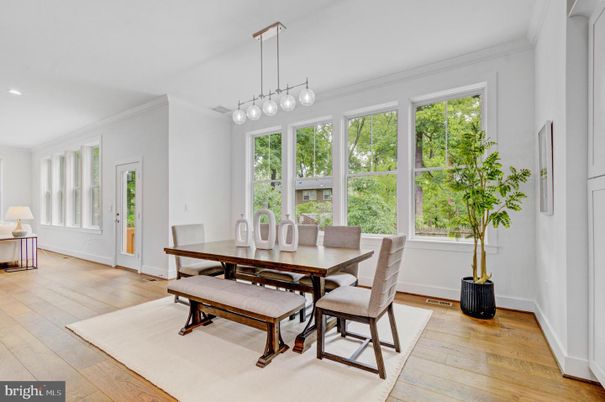 Dining room, Interior, Pendant Lights, Recessed Lighting, Wood Texture Flooring