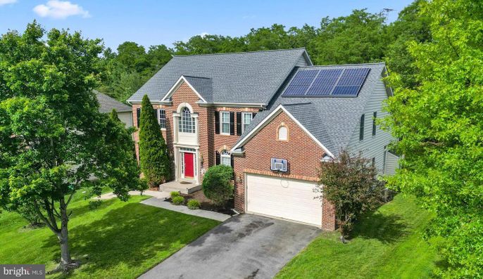 Attached, Exterior, Facade, Brick Facade, Solar Panels, Brick Traditional
