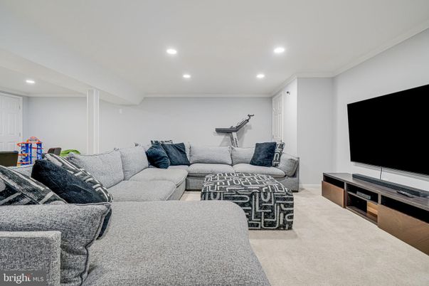Fitness Equipment, Interior, Living room, Recessed Lighting