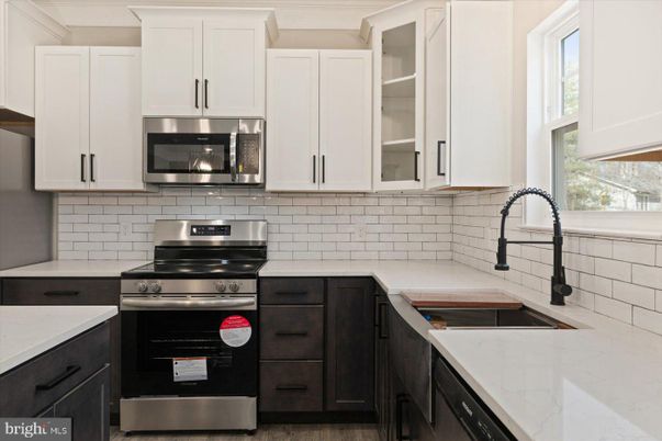 Interior, Kitchen, Stainless Steel Appliances