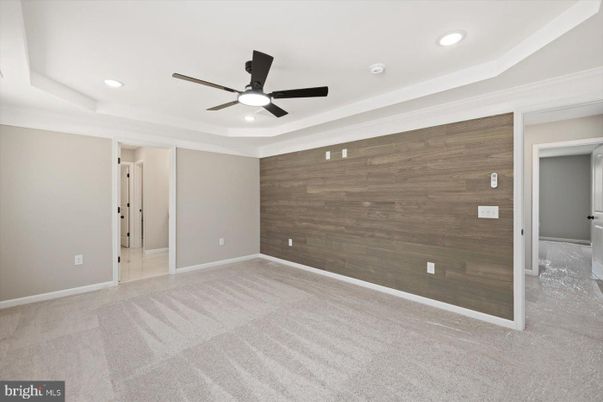 Empty room, Interior, Recessed Lighting, Wooden Walls
