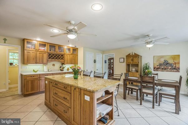 Dining room, Interior, Kitchen, Recessed Lighting