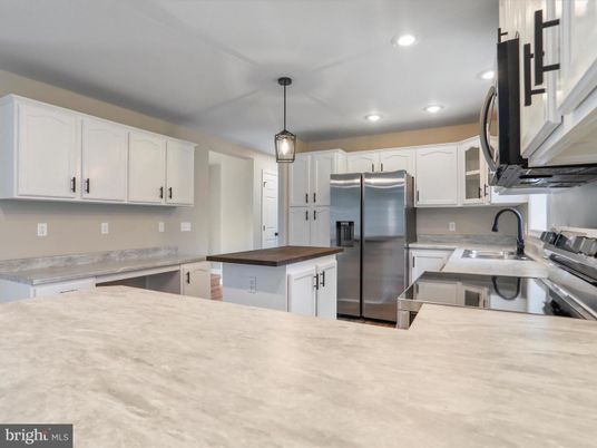 Interior, Kitchen, Pendant Lights, Recessed Lighting, Stainless Steel Appliances