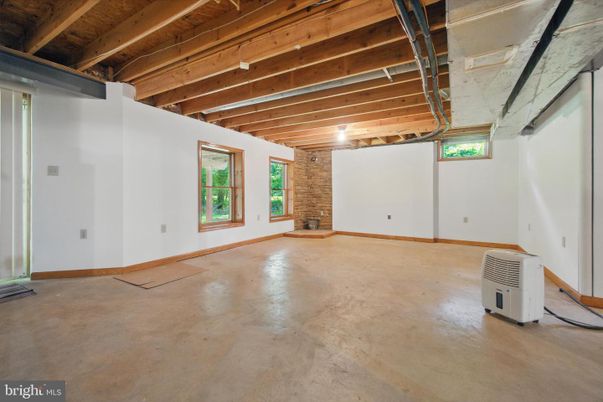 Empty room, Interior, Stone Walls, Wooden Beams, Wooden Ceilings