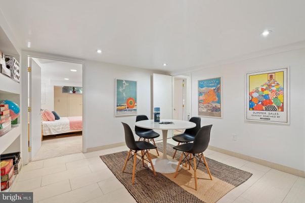 Bedroom, Dining room, Interior, Recessed Lighting
