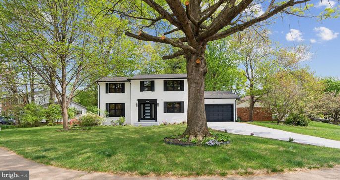 Attached, Backyard, Exterior, Facade, Georgian