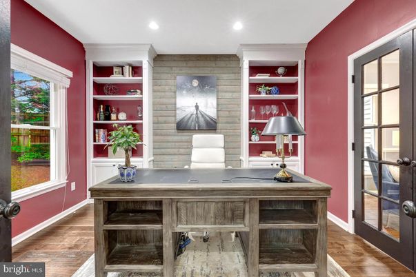 Home Office, Interior, Recessed Lighting, Wood Texture Flooring