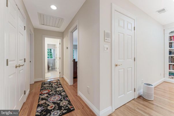 Bathroom, Interior, Recessed Lighting, Wood Texture Flooring