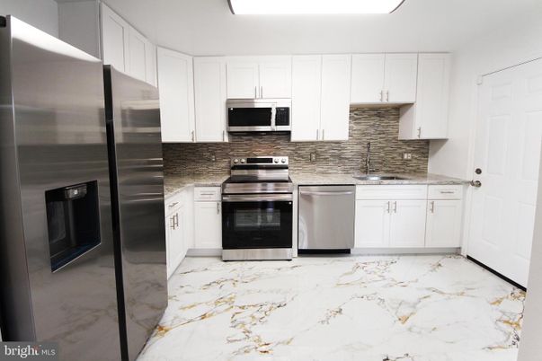 Interior, Kitchen, Marble, Stainless Steel Appliances