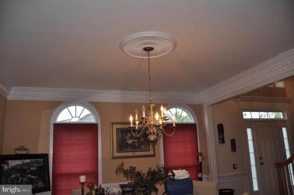 Chandelier, Interior