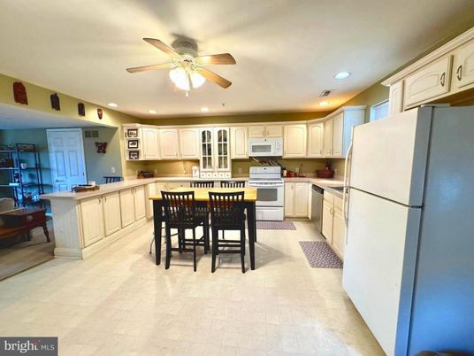 Interior, Kitchen, Recessed Lighting