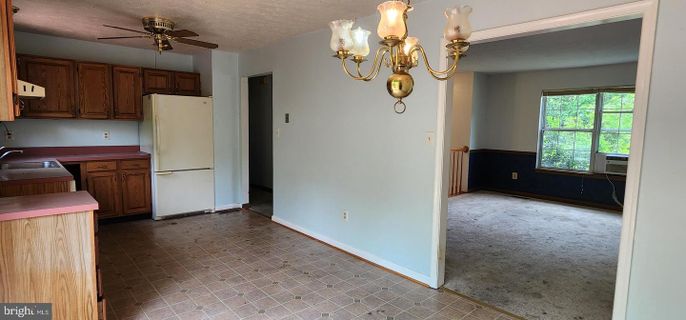 Chandelier, Interior, Kitchen