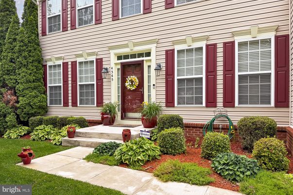 Exterior, Facade, None