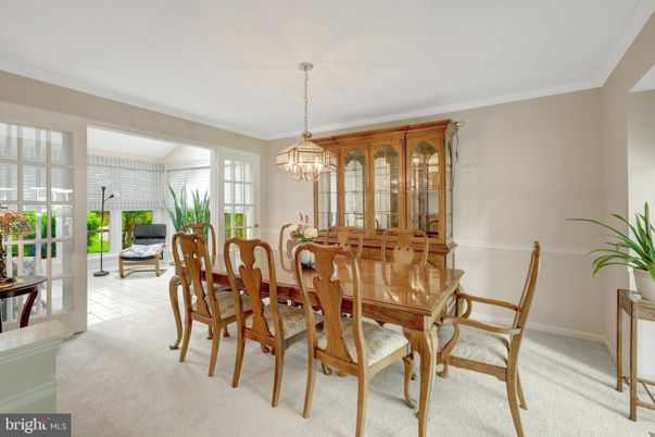 Chandelier, Dining room, Interior