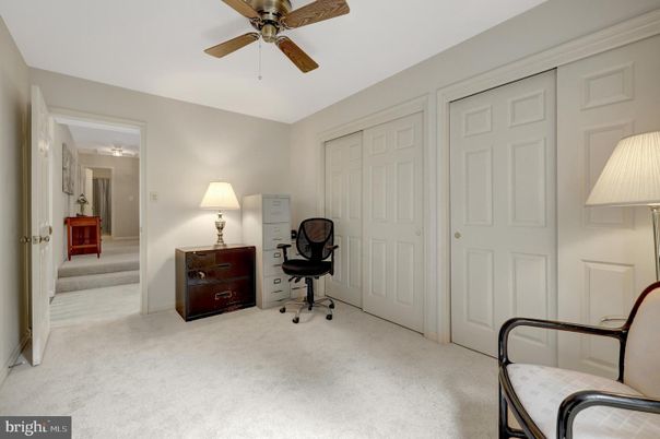 Home Office, Interior