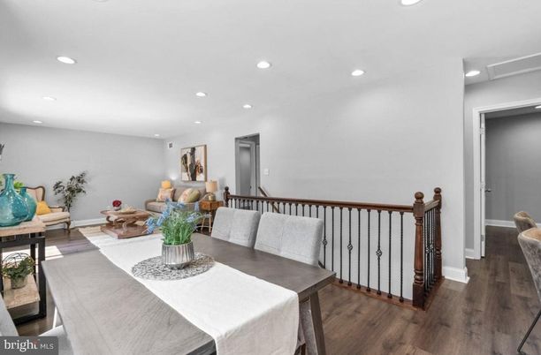 Dining room, Interior, Living room, Recessed Lighting, Wood Texture Flooring