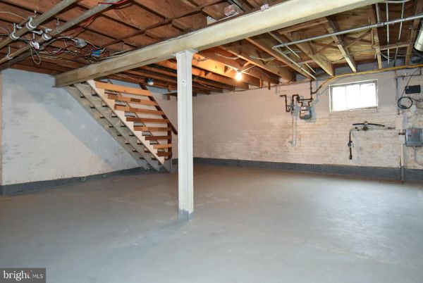 Empty room, Interior, Stone Walls, Wooden Beams