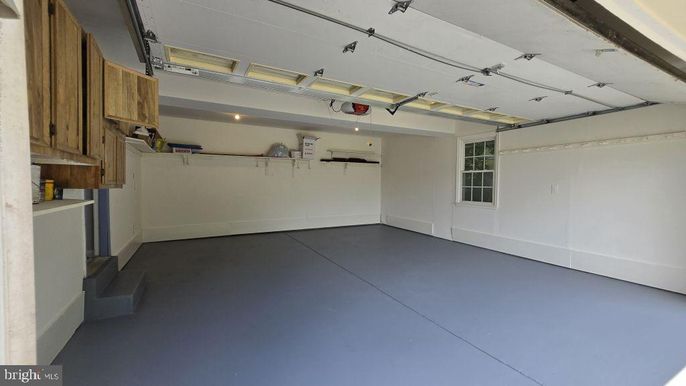 Garage, Interior