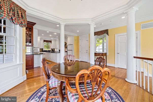 Dining room, Interior, Kitchen, Recessed Lighting, Wood Texture Flooring