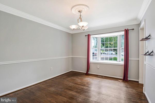 Chandelier, Empty room, Interior, Wood Texture Flooring