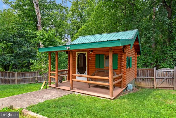 Backyard, Exterior, Playground