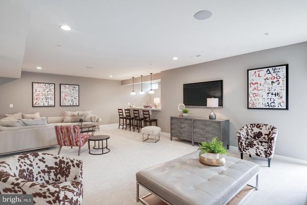Dining room, Interior, Living room, Pendant Lights, Recessed Lighting
