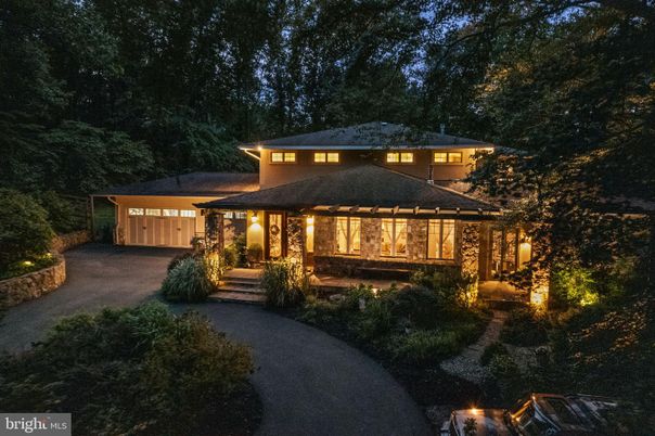 Detached Garage, Exterior, Facade, Modern