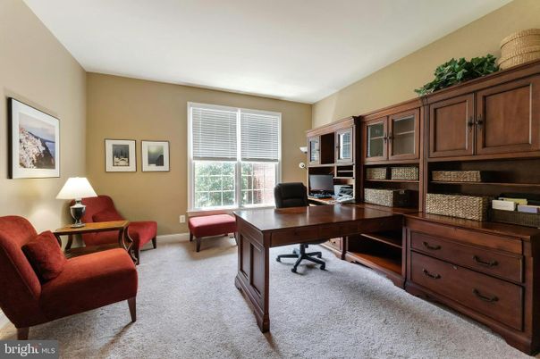 Home Office, Interior