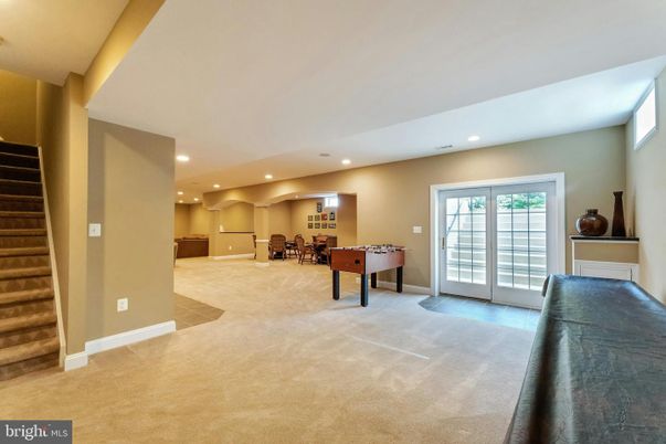 Game Room, Interior, Recessed Lighting