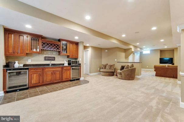 Interior, Kitchen, Living room, Recessed Lighting, Stainless Steel Appliances
