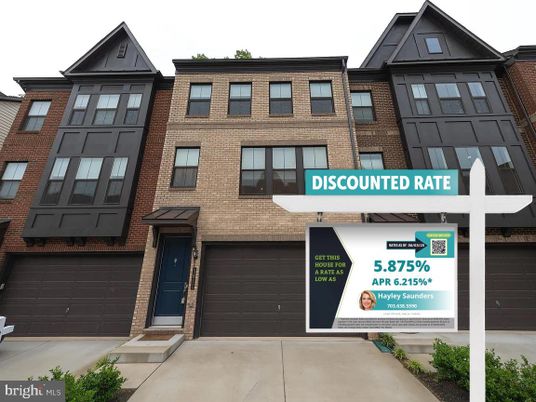 Attached, Exterior, Facade, Brick Facade, Rowhouse