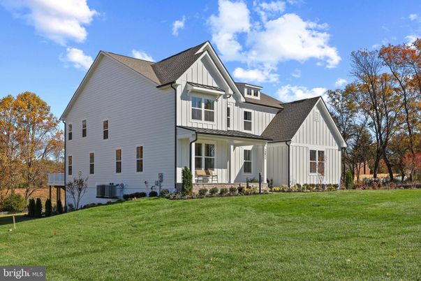 Backyard, Exterior, Facade, Farmhouse