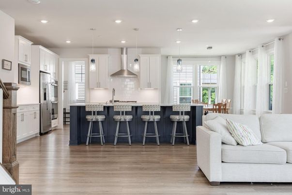 Interior, Kitchen, Living room, Pendant Lights, Recessed Lighting, Wood Texture Flooring