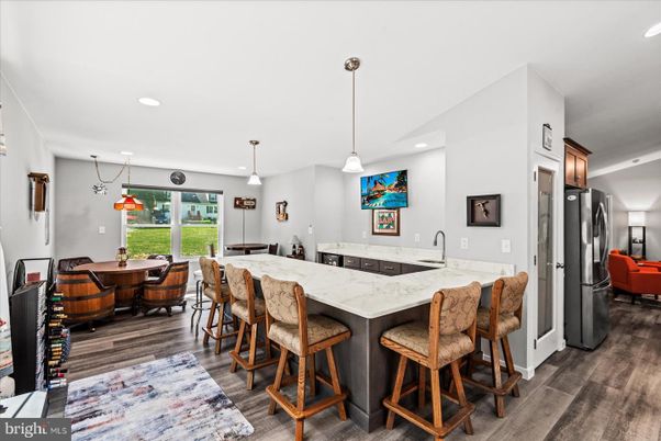 Dining room, Interior, Kitchen, Pendant Lights, Recessed Lighting, Wood Texture Flooring