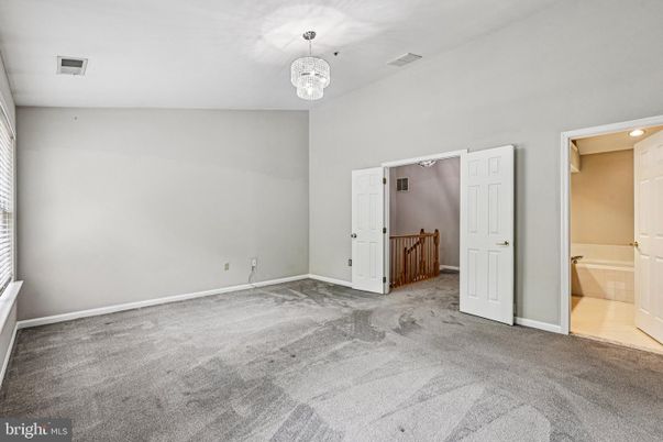 Chandelier, Empty room, Interior