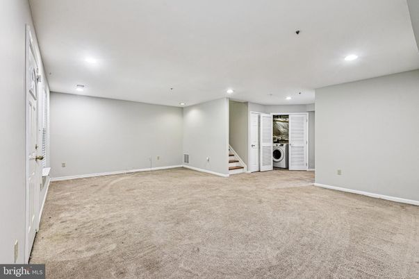 Empty room, Interior, Recessed Lighting, Utility Closets, Washer