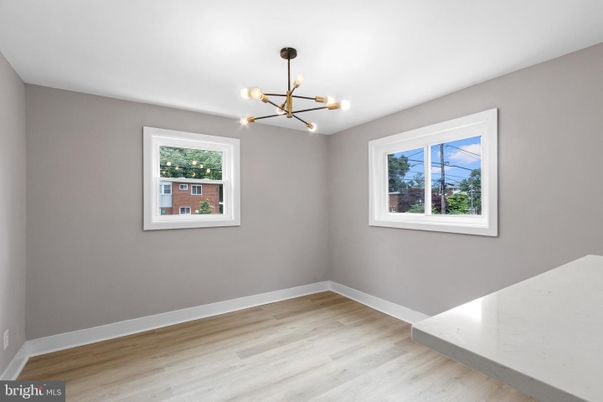 Empty room, Interior, Pendant Lights, Wood Texture Flooring