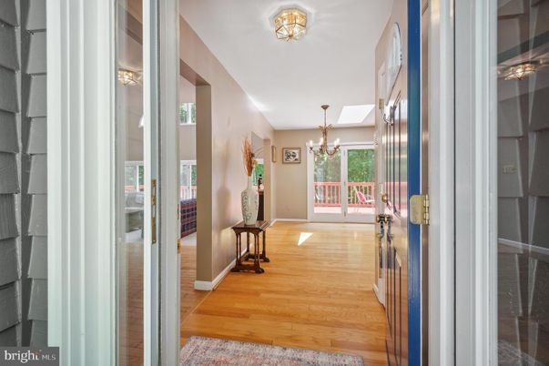 Chandelier, Interior, Wood Texture Flooring