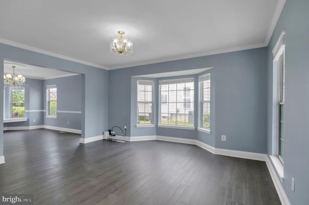 Chandelier, Empty room, Interior, Wood Texture Flooring