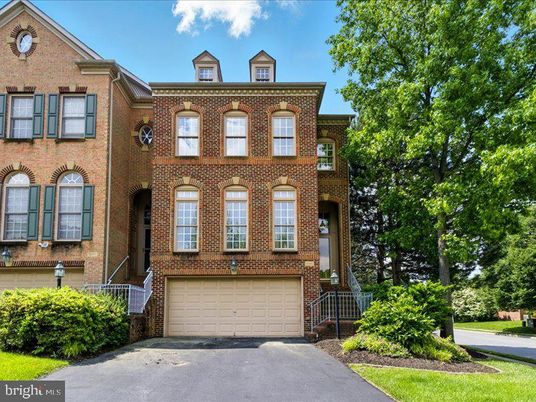 Attached, Exterior, Facade, Brick Facade, Rowhouse