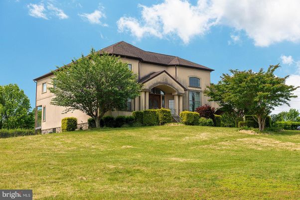Backyard, Exterior, Facade, French Provincial
