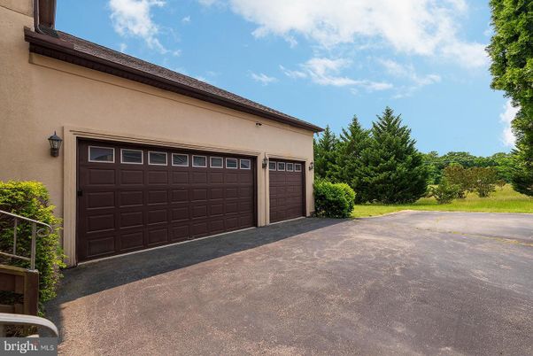 Detached Garage, Exterior