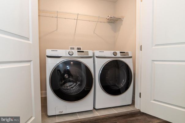 Interior, Utility Closets, Washer, Wood Texture Flooring