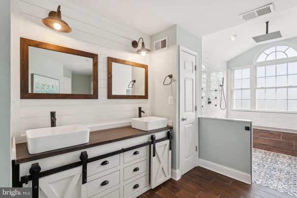 Bathroom, Dual Sink Vanities, Interior, Wood Texture Flooring