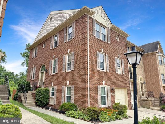 Attached, Exterior, Facade, Brick Facade, Rowhouse