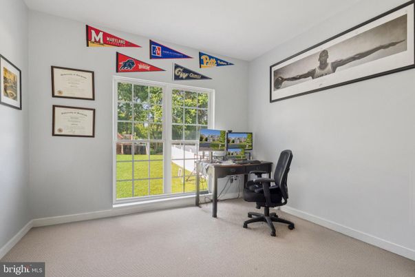 Home Office, Interior