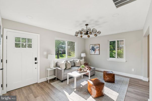 Interior, Living room, Pendant Lights, Wood Texture Flooring